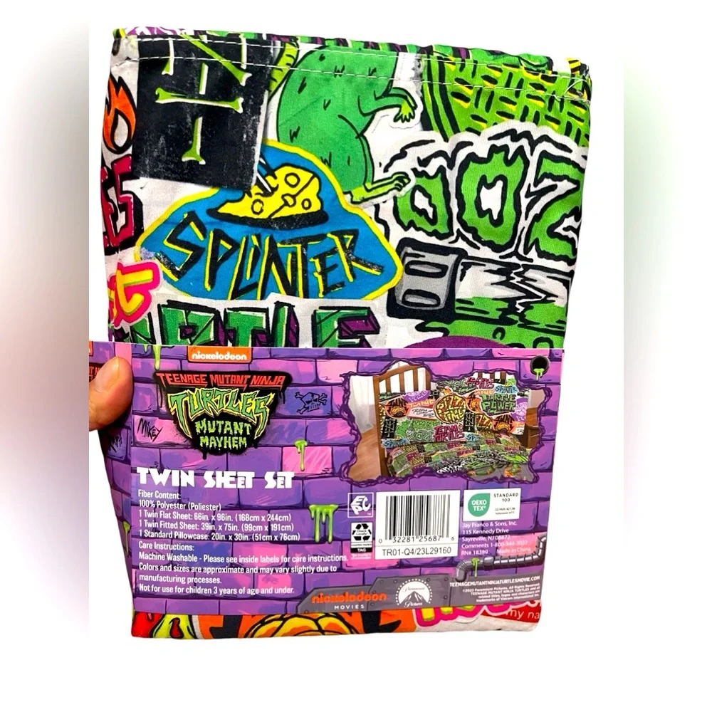 💚💚🌼NEW TEENAGE MUTANT NINJA TURTLES TWIN SHEET SET.